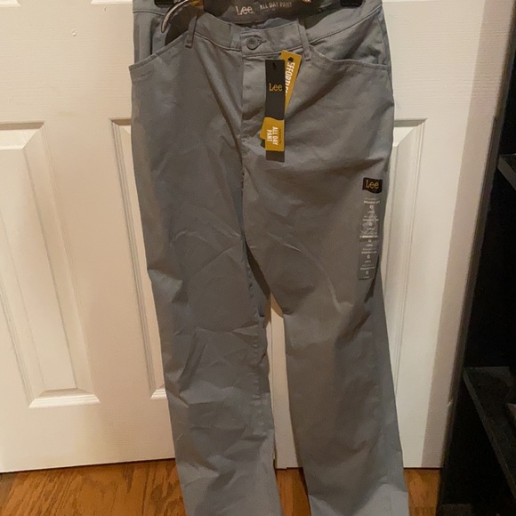 NWT Lee Women's Haze Gray Straight Leg Pants 6L - Picture 9 of 10